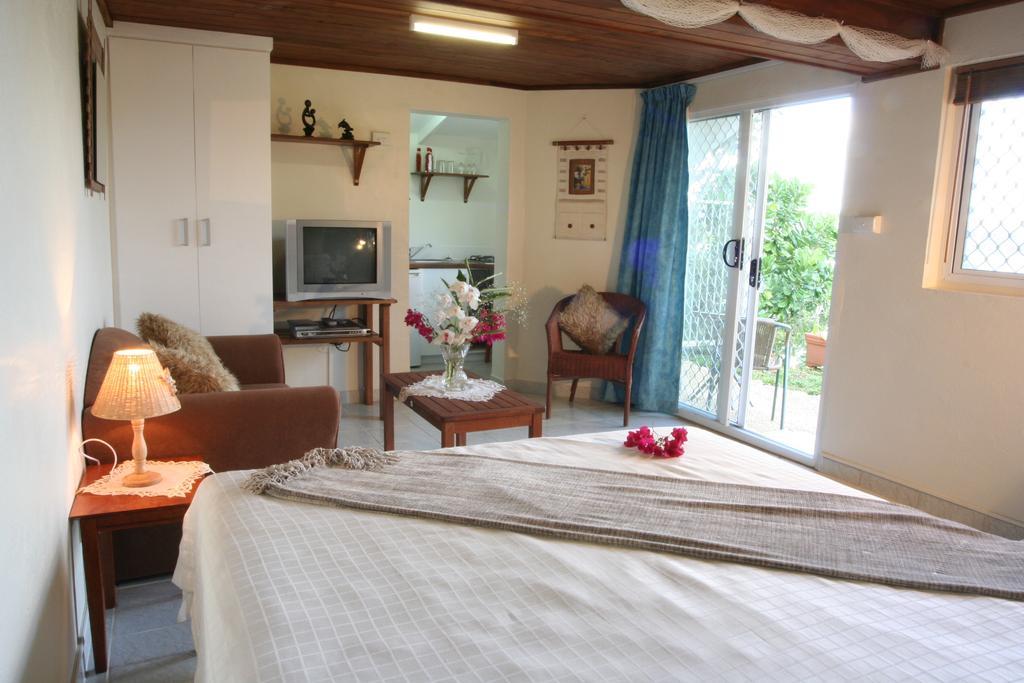 Seachange Lodge Port Vila Habitación foto